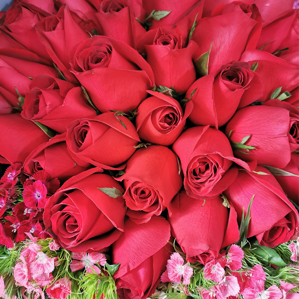 Perfectly Designed Large Bouquet Collections in Kuala Lumpur